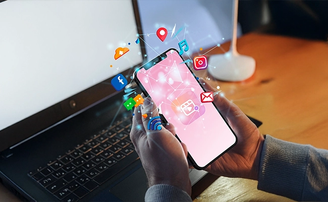 Social MEdia Handling